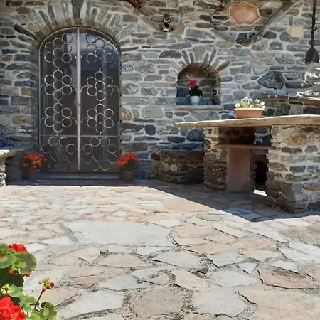 Fede Con Piscina Parco Privato E Sauna * Colico
