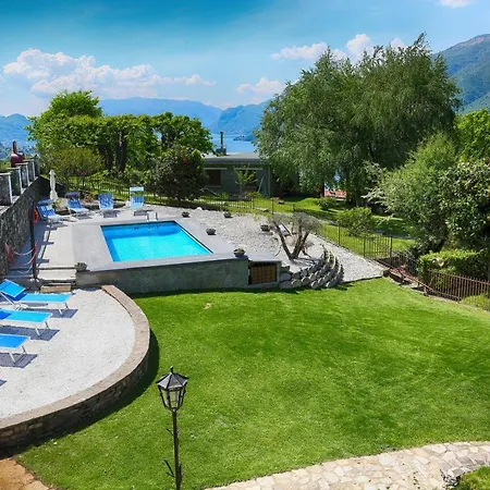 Fede Con Piscina Parco Privato E Sauna וילה
