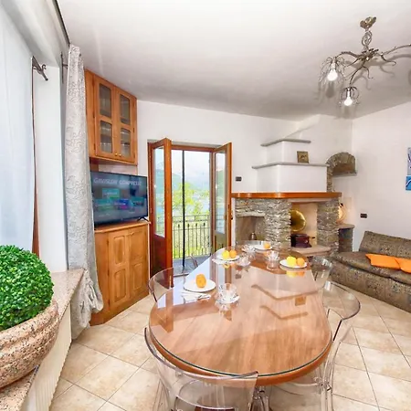 Fede Con Piscina Parco Privato E Sauna Villa Colico
